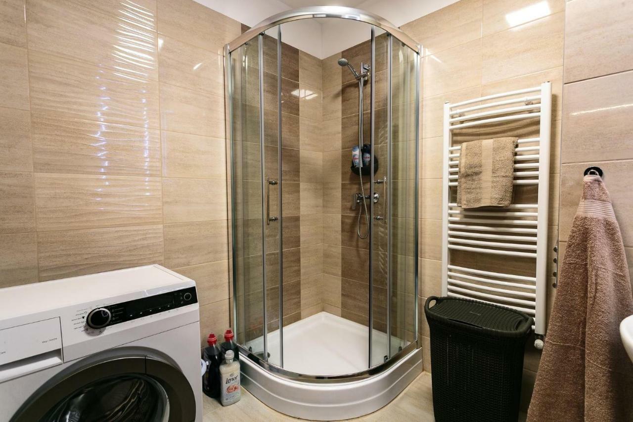 Doczy Private Apartment Дебрецен Екстериор снимка