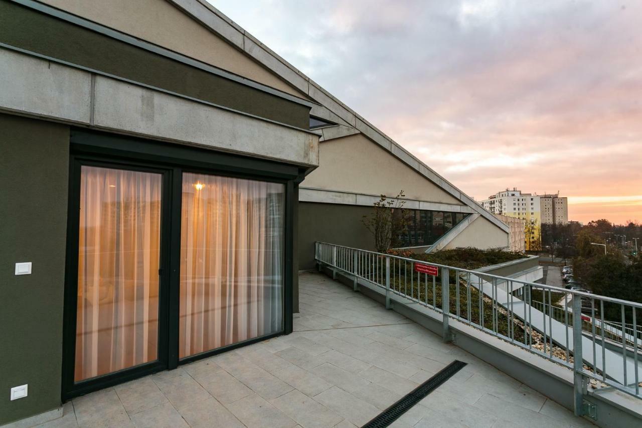 Doczy Private Apartment Дебрецен Екстериор снимка